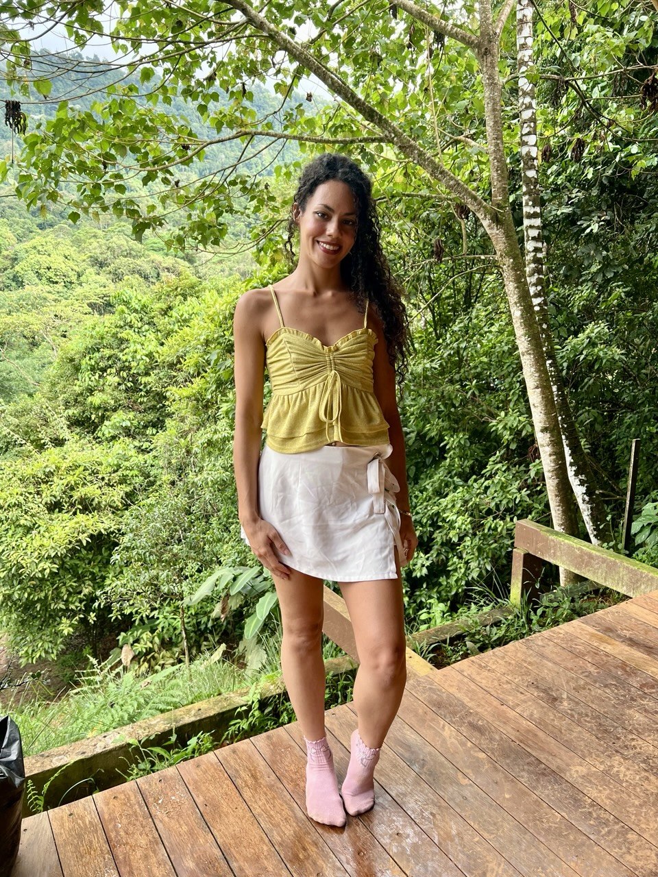standing yellow
